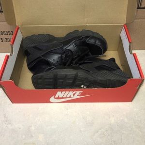 Women’s air huarache run